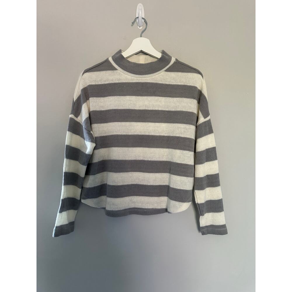 Socialite Stripe Mockneck size Small